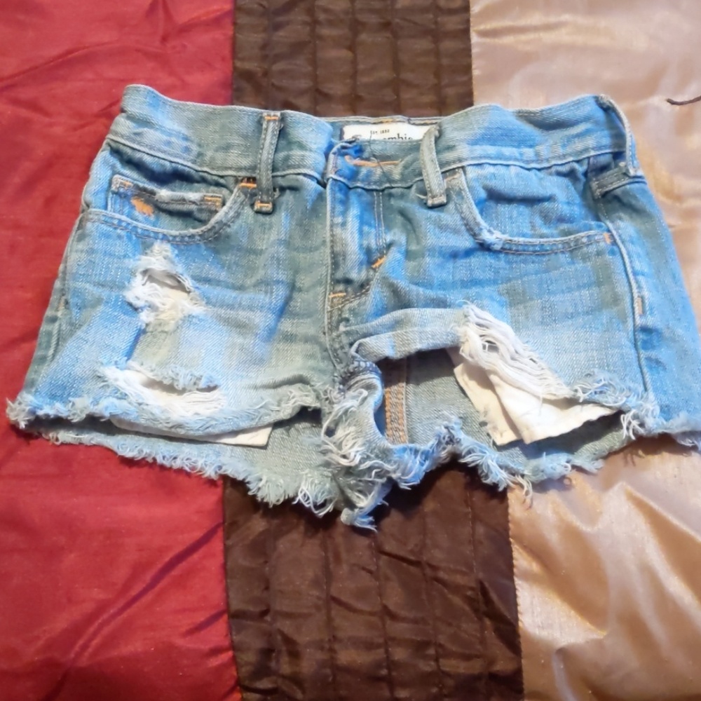 Girls blue jean shorts.